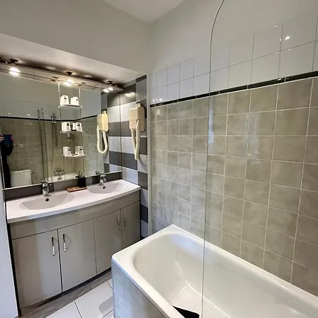 Hotel Le Richelieu Bacchus 2*