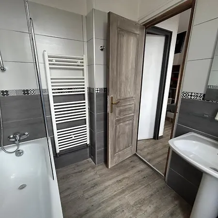 Le Richelieu Bacchus 2* Fontainebleau