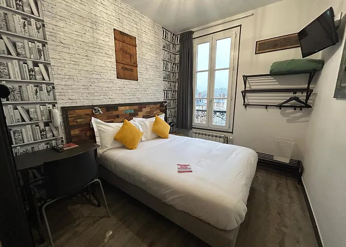 ル リシュリュー バッカス 2* フォンテーヌブロー