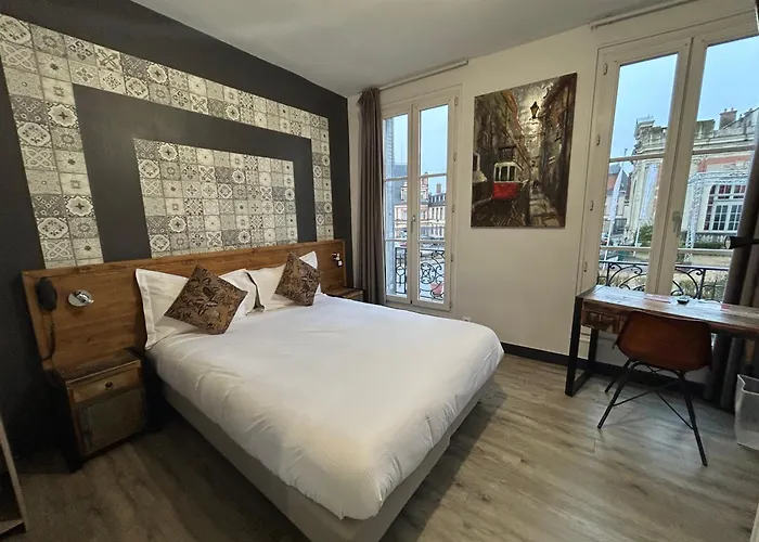 ル リシュリュー バッカス ホテル 2*